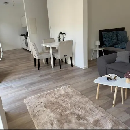 Im Zentrum Von Mit Balkon