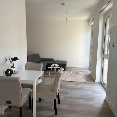 Im Zentrum Von Mit Balkon *